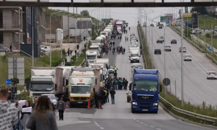 Bizneset protestojnë kundër liberalizimit të tregut të energjisë, teksa Kurti kritikon Odën Ekonomike