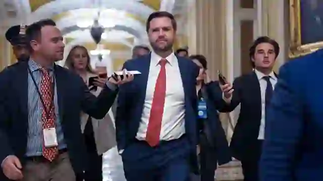 Bota në pritje të telefonatës Trump-Putin/ Shtëpia e Bardhë: Nëse Rusia nuk bie dakord për armëpushim, atëherë kjo nuk është lufta jonë!