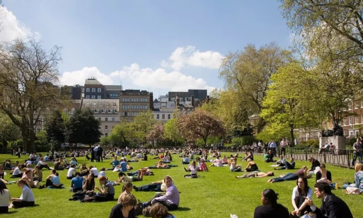 Britania drejt kufizimeve për studentët nga vendet më të prirura për të kërkuar azil