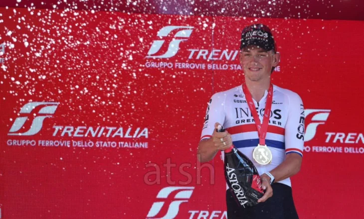 Britaniku Joshua Tarling, triumfon në etapën e dytë të “Giro d’Italia” në Tiranë