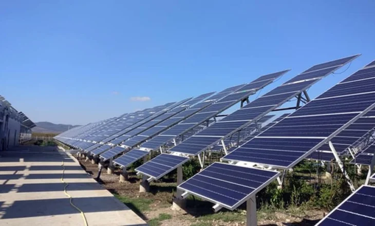 Centrale diellore në Fier dhe Kolonjë , Qeveria miraton projektet me fuqi 54 MW, 2% të energjisë do ia…