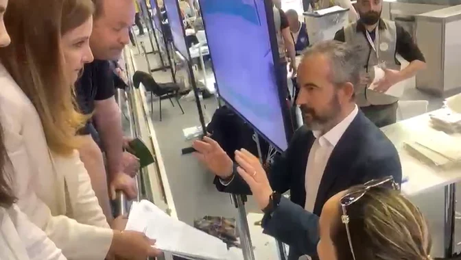 Dalin 50 vota më shumë nga zarfet e Greqisë, Tabaku i ankohet Celibashit: Kemi 4 orë që po shohim gjithçka