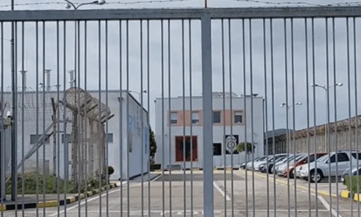 Dalin rezultatet e burgut të Fierit, edhe të dënuarit votojnë selinë rozë