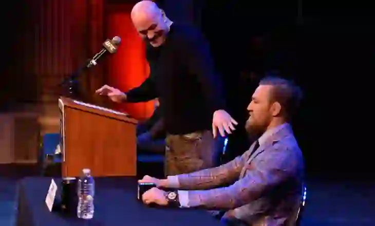 Dana White: Në horizont nuk ka asnjë sinjal për rikthimin e McGregor në kafaz
