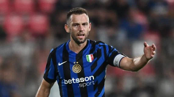 De Vrij: Mund të kishim bërë më shumë në kampionat, tani mendojmë për Champions League