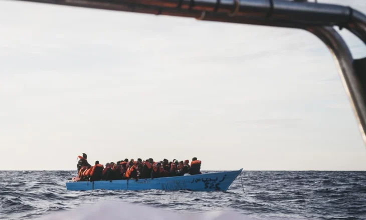 Deportime drejt një zone lufte? Lëvizja e Trump që ka alarmuar botën, emigrantët mund të dërgohen në “ferrin” libian