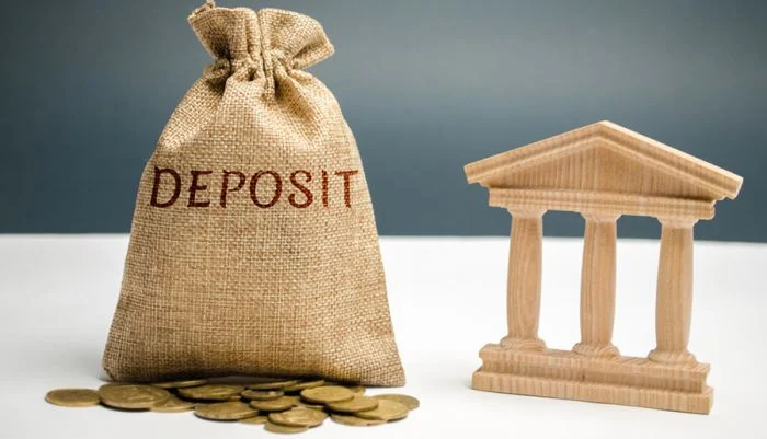 Depozitat në lekë në rënie për të dytin muaj radhazi, rriten në euro