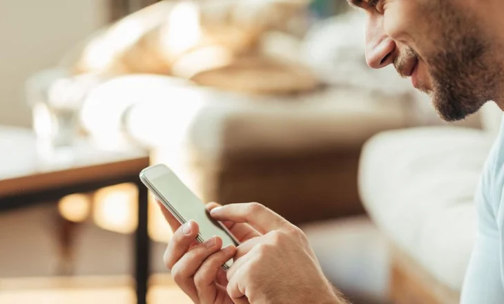 Dërgimi dhe marrja e parave tani kërkon vetëm një numër telefoni ose kartë: Shërbimi Visa Direct tani i disponueshëm në tregun tonë