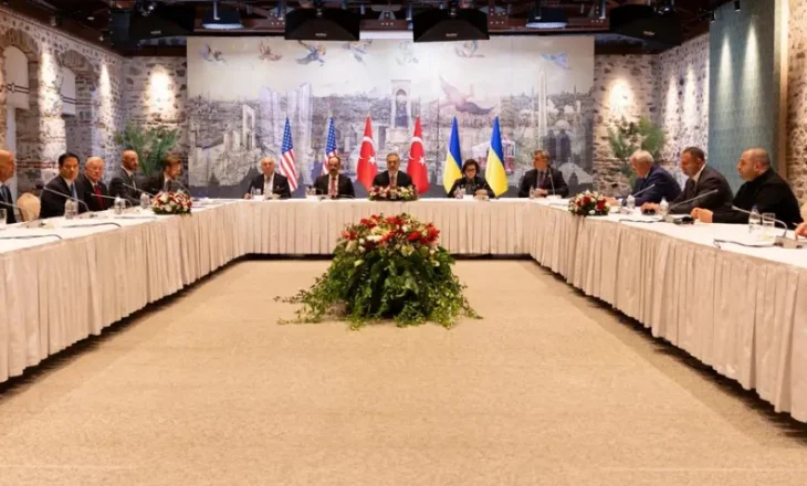 Dështimi i bisedimeve në Stamboll/ Armëpushimi në Ukrainë nuk duket në horizont