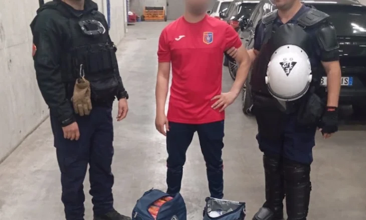 Dështon plani i pjesëtarit të stafit mjekësor të Vllaznisë, kapet në stadium me çantën plot me fishekzjarrë
