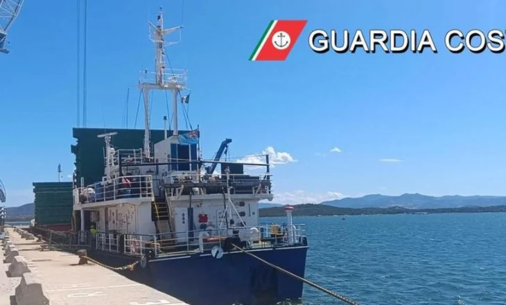 Destinacioni ishte Durrësi, bllokohet anija tregtare në Sardenja: Ishte jashtë standardeve të sigurisë