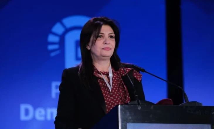 “Dorëzimi i votave të emigrantëve ka dalë jashtë kontrollit”, PD nxjerr emrat: Punonjësja e Ambasadës mbledh zarfet në mënyrë te paligjshme