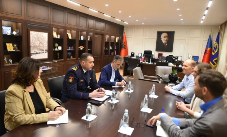 Drejtori i Policisë, Proda pret në takim zv/ambasadoren e Mbretërisë së Bashkuar, në fokus modernizimi i uniformave blu