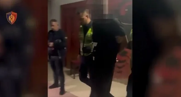 Durrës, aksidentoi këmbësorin dhe u largua/ Arrestohet 42 vjeçari
