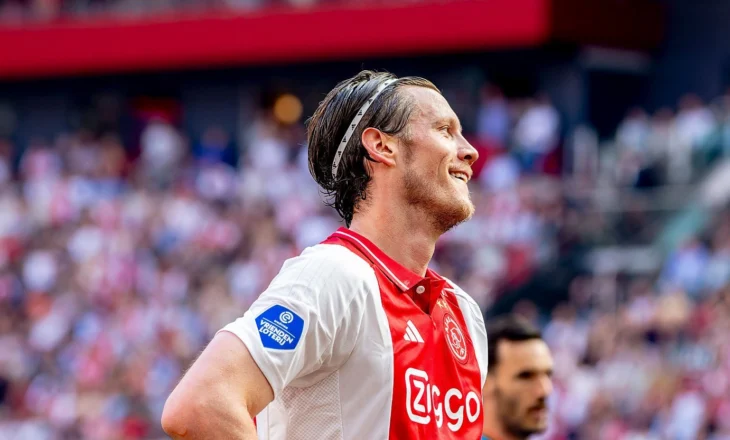 E PABESUESHME | Ajax bën “hara-kiri” dhe rihap garën e titullit 2 javë nga fundi!