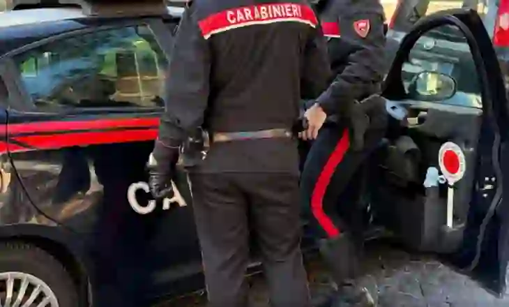 E Rëndë në Itali! Trupi i një 90-vjeçareje gjendet në një garazh, djali e mbante të fshehtë për t’i tërhequr pensionin