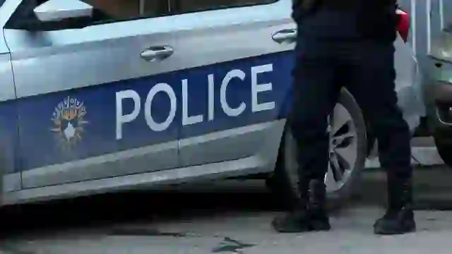 E rëndë në Kosovë, vëllai qëllon me armë zjarri motrën, 25-vjeçarja përfundon me plagë në spital