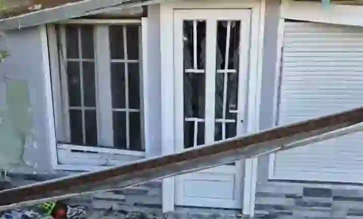 Elbasan/ I vendosi tritol shtëpisë së tij për të përfituar azil në BE