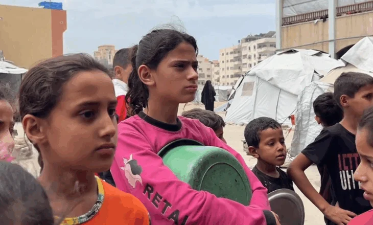 “Emocionalisht jam e vdekur”, rrëfimi drithësues i një 12-vjeçareje që kërkon ushqim për familjen