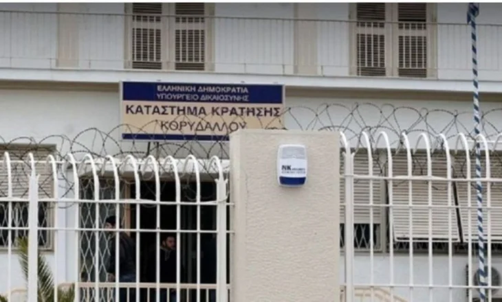 EMRI/ Policia greke mësyn në Burgun e Koridhalos, kontrolle në qelitë e disa shqiptarëve, mes tyre edhe të…