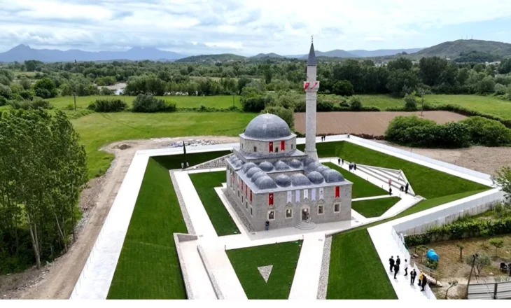 “Ëndërr e bërë realitet”, inaugurohet Xhamia e Plumbit në Shkodër
