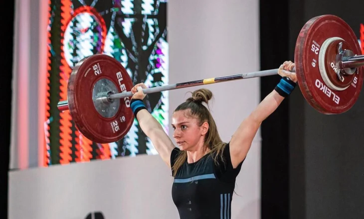 Enkileda Carja medalje bronzi në botërorin e të rinjve në shkëputje, e pesta në dygarësh