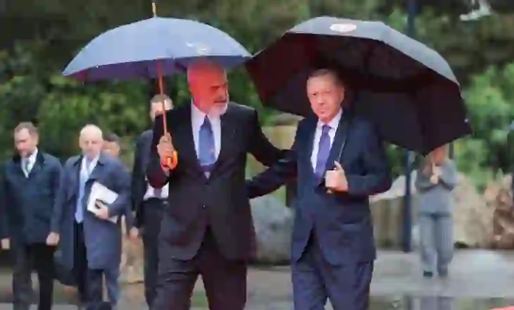 Erdogan, me Gazën në gojë në Tiranë