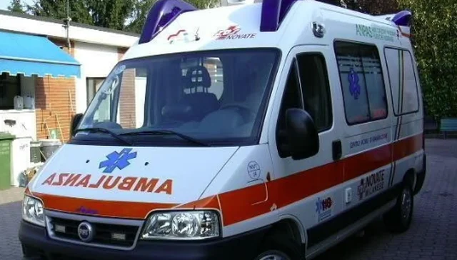 Fëmija 4-vjeçar rrëzohet nga shkallët e kopshtit në Korçë, transportohet në spital