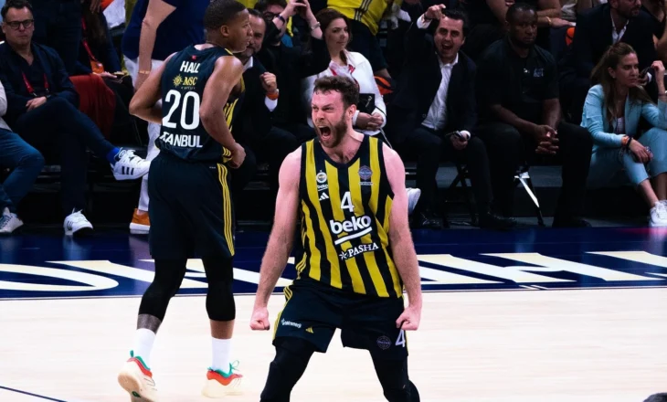 Fenerbahce triumfon në Euroleague dhe rikthehet në majën e olimpit në basketboll