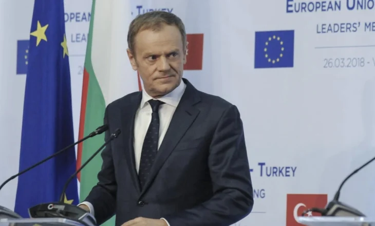 Fico në Rusi, reagon kryeministri i Polonisë: Udhëheqësit që morën pjesë në paradë duhet të ndihen të turpëruar