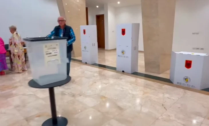 Fier – Janë hapur të 97 qendrat e votimit, nis zyrtarisht procesi zgjedhor