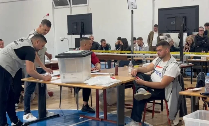 Fituan vota të mjaftueshme, por nuk bëhen pjesë e Parlamentit të ri