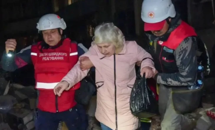 Forcat ruse sulmojnë sërish Ukrainën, dy të vrarë dhe pesë të plagosur në Odesa
