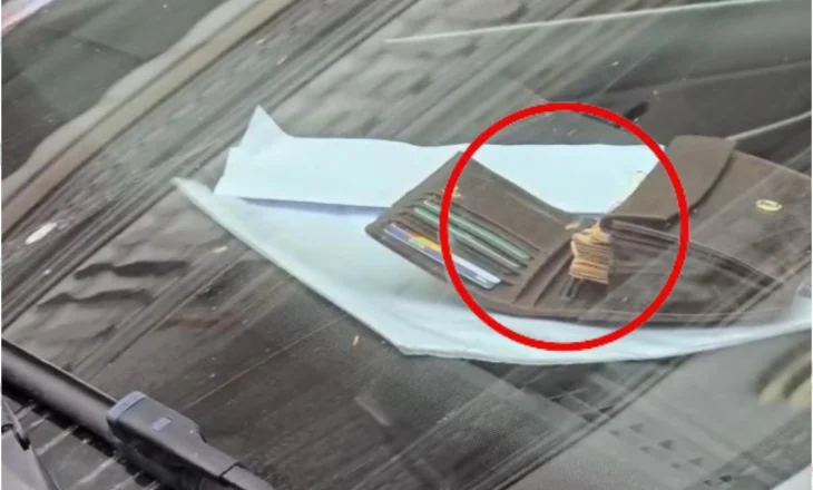 FOTO/ Sherri në KZAZ-në 30 në Kashar, zbulohet një makinë me para brenda rrethimit të shkollës ku numërohen votat