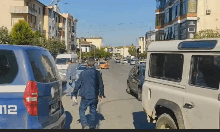 Foto/ Të shtëna me armë zjarri në Laç, 5 të plagosur, mes tyre edhe një grua që ndodhej rastësisht aty