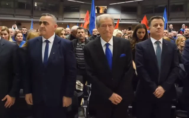 Fredi Beleri i kërkon dorëheqjen Sali Berishës (Video)