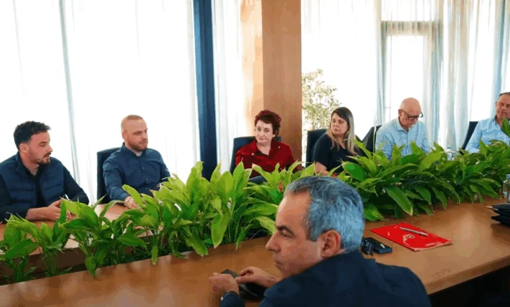 FSHF & Bashkia Kavajë do të rindërtojnë së bashku stadiumin e Besës, miratohet projekti fitues