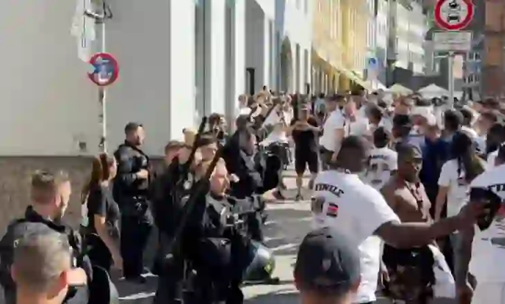 Gaz lotsjellës, tifozë të lënduar në Mynih para finales së Championsit (VIDEO)