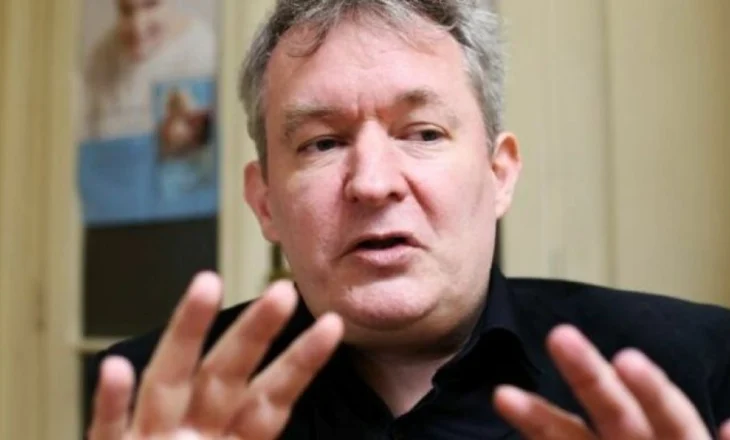 Gazetari Martens: Naive të besohet se shtetet e Ballkanit Perëndimor mund të anëtarësohen në BE deri më 2030!