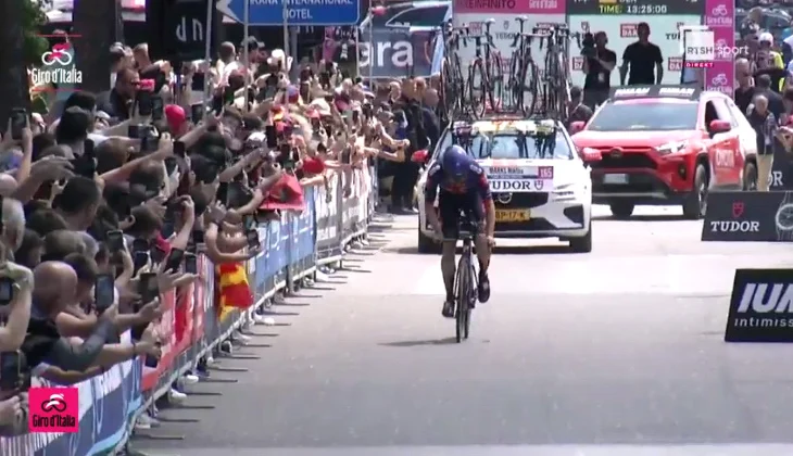 Giro d’Italia 2025/ Etapa e dytë në Shqipëri, Markl përfundon i pari vijën e finishit. Ndiqni momentet kryesore të garës