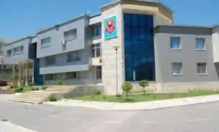 Gjirokastër/ Kanosi për shkak të detyrës një gazetar, procedohet 26-vjeçari