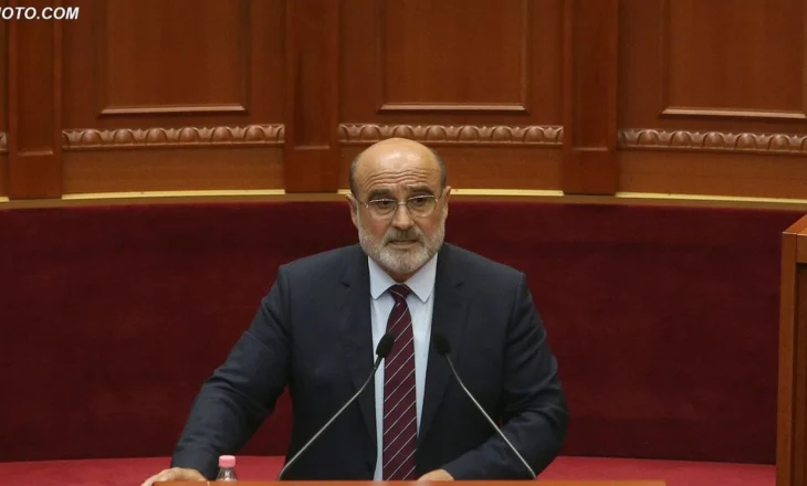 Gjykata Kushtetuese rrëzon kërkesën e 14 deputetëve të opozitës për mandatin e deputetit Vullnet Sinaj