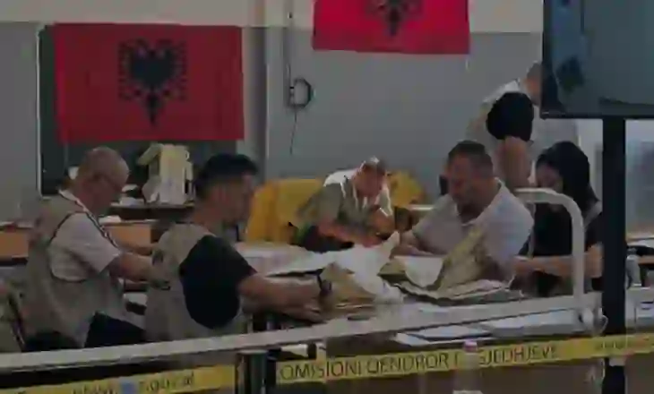 Goditja elektorale në Korçë, Genti Pere tërhiqet nga drejtimi i PD