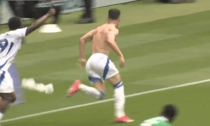 Goli në minutën shtesë i jep titullin kampion Leeds-it, çfarë ndodh në Angli, Burnley merr 100 pikë dhe del në vendin e 2 