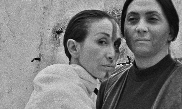 “Gratë e Luftës”, zëri i dy nënave kosovare dëgjohet në teatrin grek