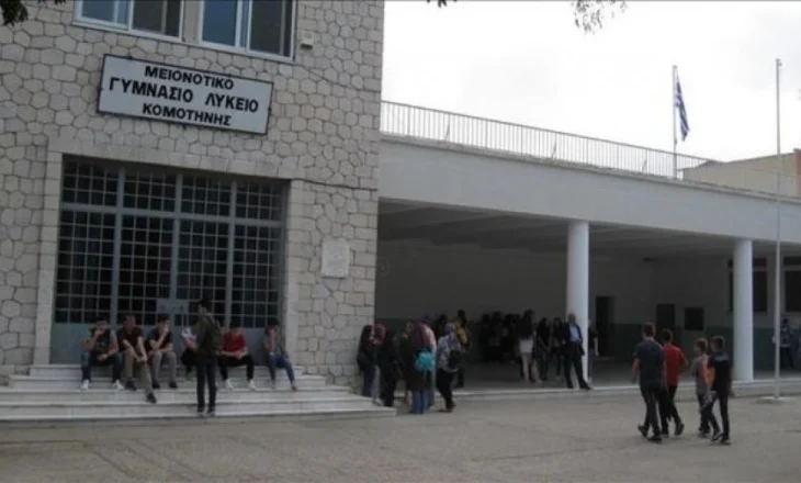 GREQI – Pezullohet mësimi në disa shkolla për shkak të bakterit ‘Strep A’