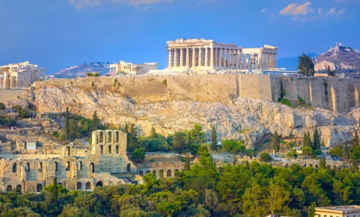 Greqia në krizë për punëtorët e turizmit, mbi 80 mijë vende pune bosh