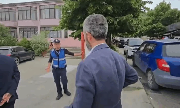 Grushte e shkelma për 1 votë/ Celibashi shkon te KZAZ 30 në Kashar, përjashton të gjithë vëzhguesit (VIDEO)