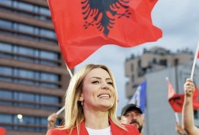 Humbi mandatin/Gjylameti: Mirënjohëse! Ne nuk bëjmë beteja për jetët tona!