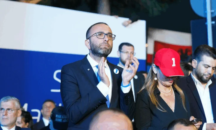 Humbja drastike e PD-së në Fier, Bardhi: Me zemër të thyer, Shqipëria ka nevojë për ne